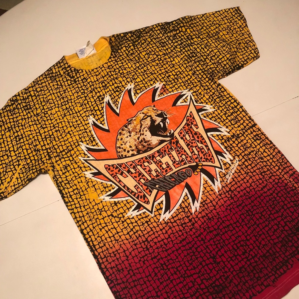 Vintage Sport Tee 🐆 - Picture 2 of 6